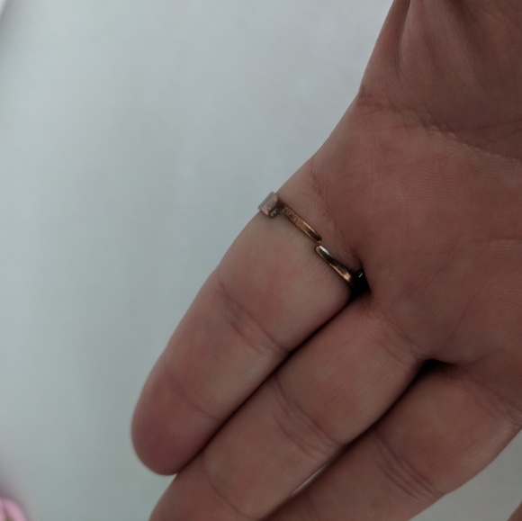 Gray rectangular statement ring - Picture 4 of 4